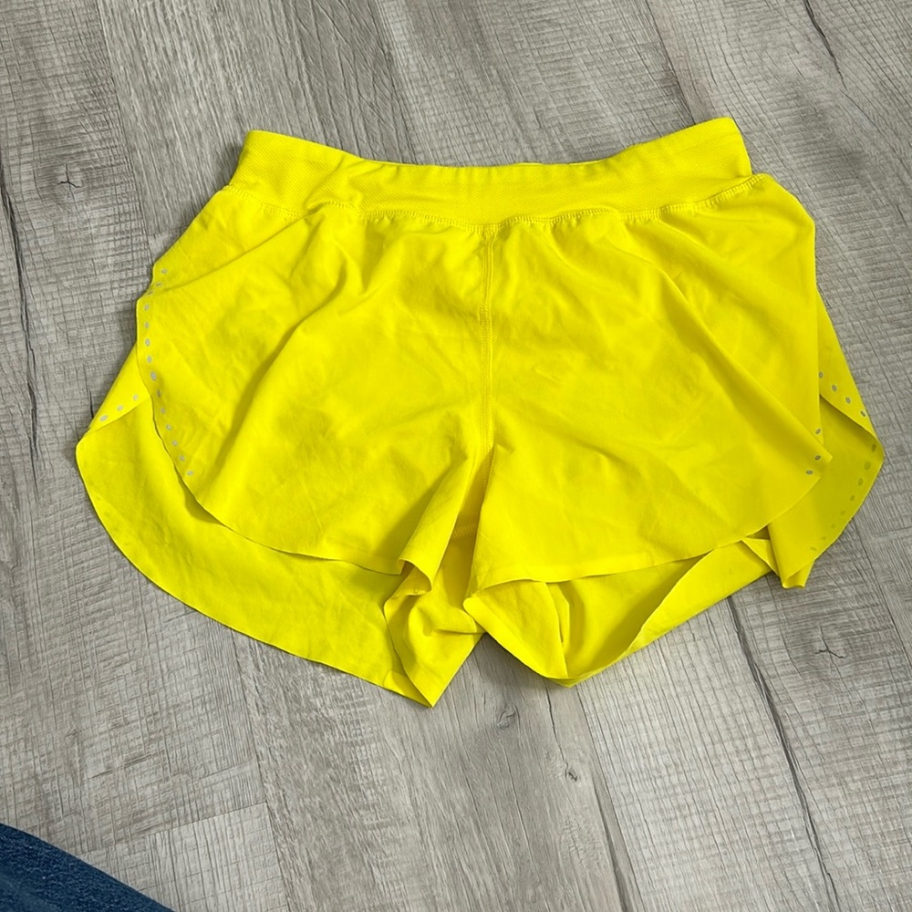 Neon yellow fast and free shorts !